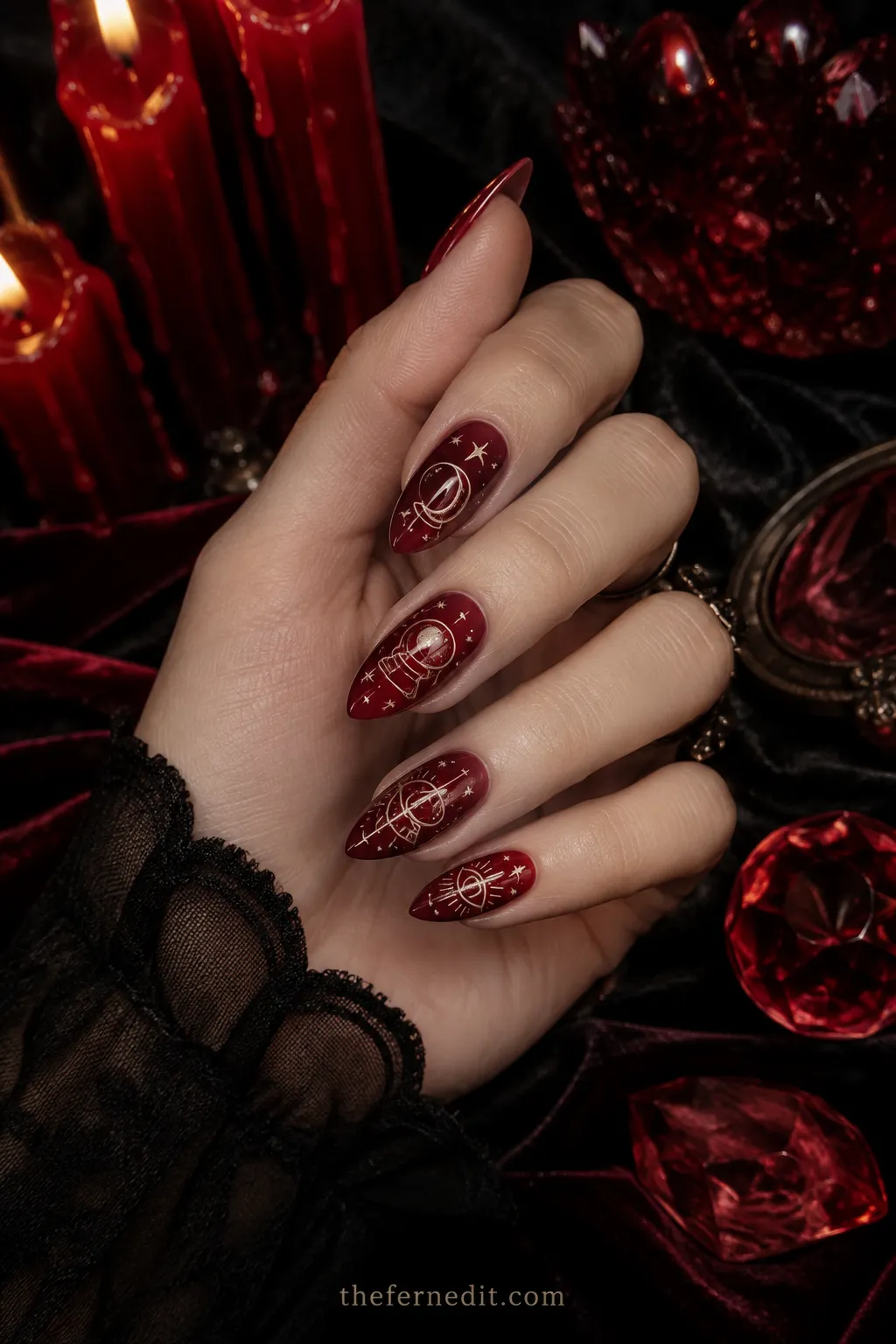Red nails Halloween